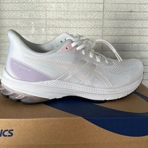[BRAND NEW] ASICS Sneakers - Size 8
